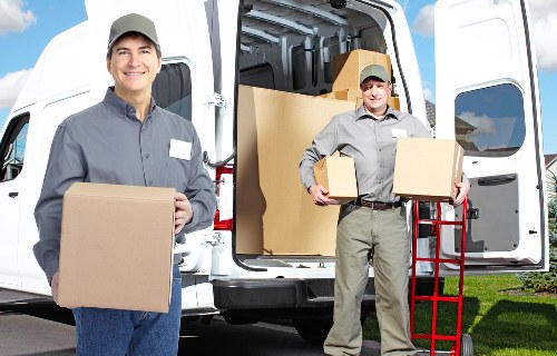 Careful furniture protection during a flat relocation